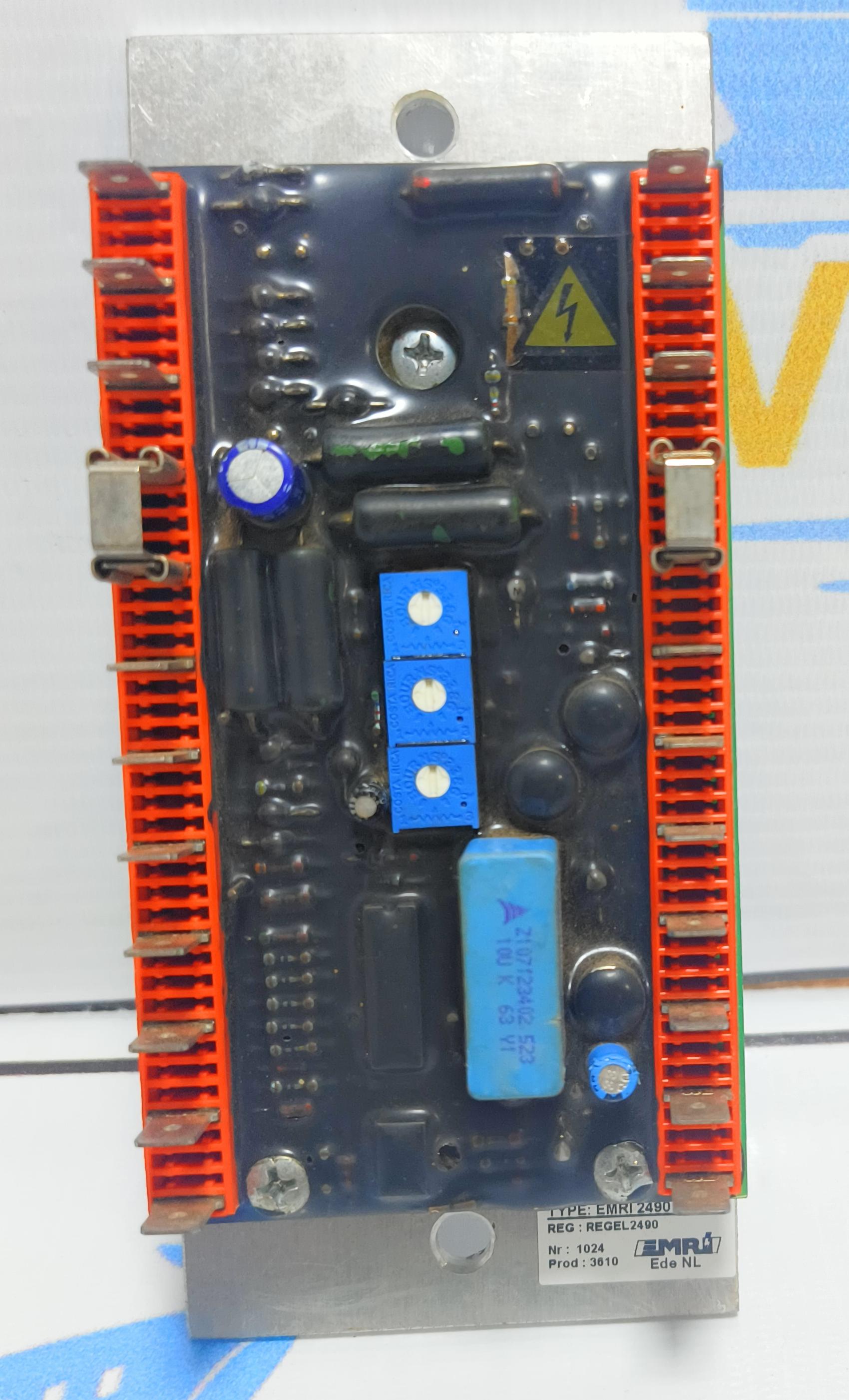 EMRI VOLTAGE REGULATOR TYPE : EMRI 2490